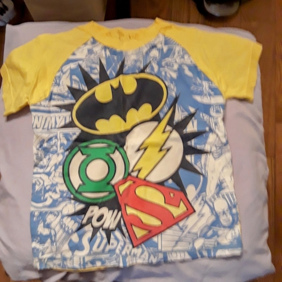 7 pairs of boys Shorts and 4 shirts - Picture 10 of 11